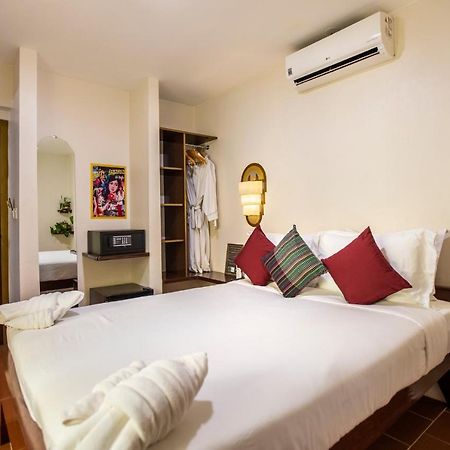 קמפוט Hotel Old Cinema מראה חיצוני תמונה